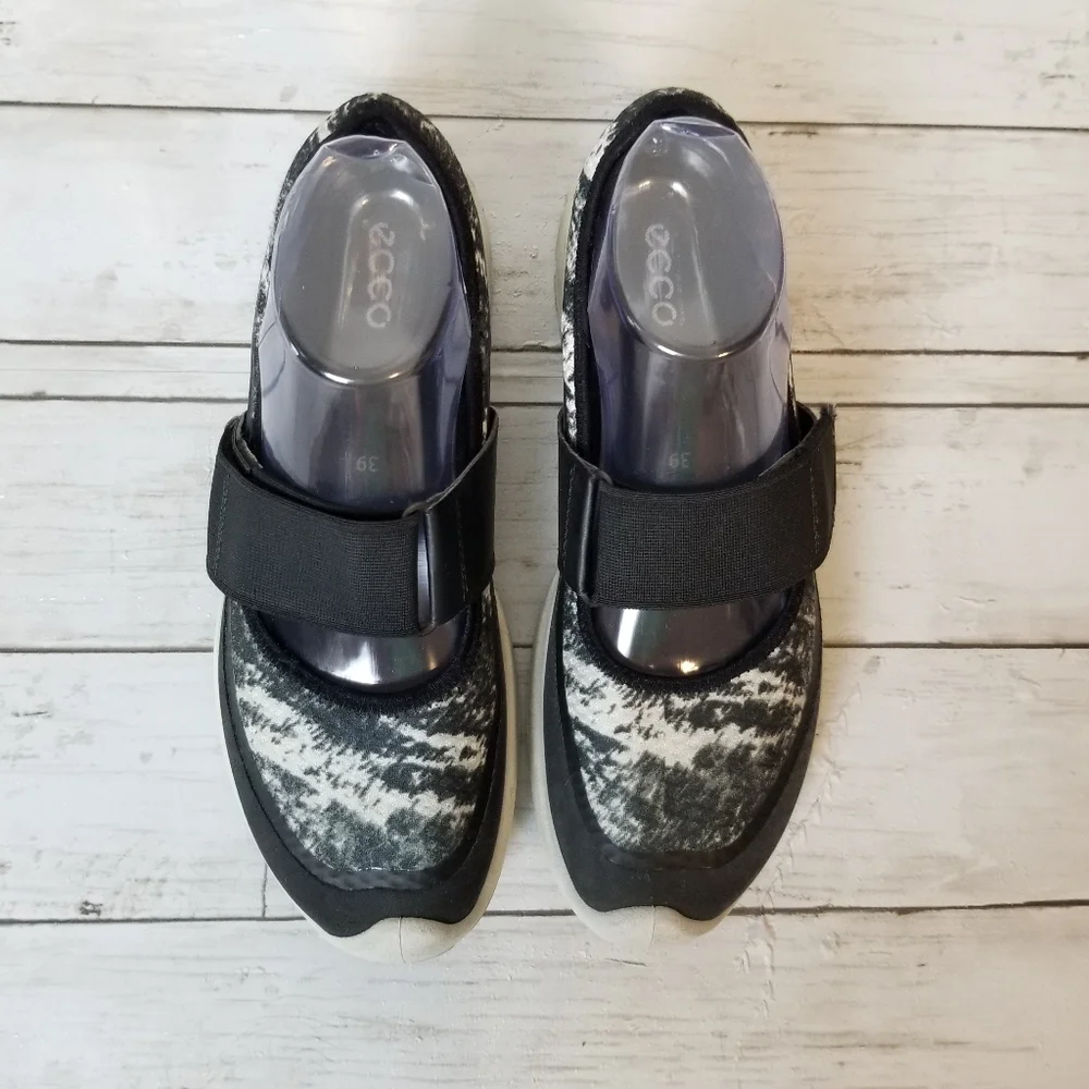ECCO Biom Amrap Mary Jane Style Sporty Sneaker Shoe